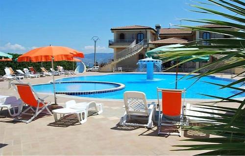 1 Bedroom Amazing Apartment In Briatico