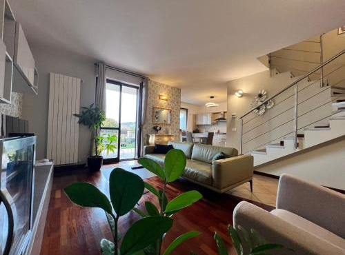 2 Bedrooms, Airco, Parking, near Lake by Kibilù Affitti Brevi