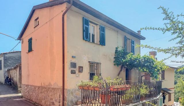 3 Bedroom Nice Home In Lumarzo