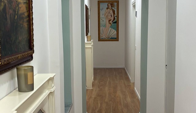 A cozy hotel just a short walk from Caserta, with bright, modern rooms.