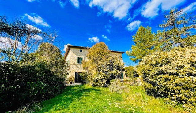 Adam House - beautiful exc Pool - sleeps 8