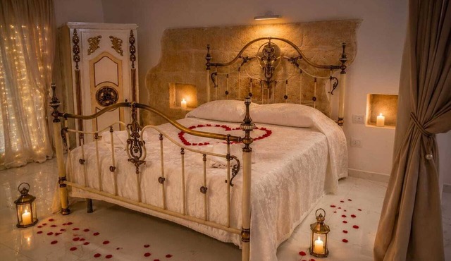 AIRPORT SUITES WITH JACUZZIS: JUST A STONE'S THROW FROM THE AIRPORT AND THE SEA