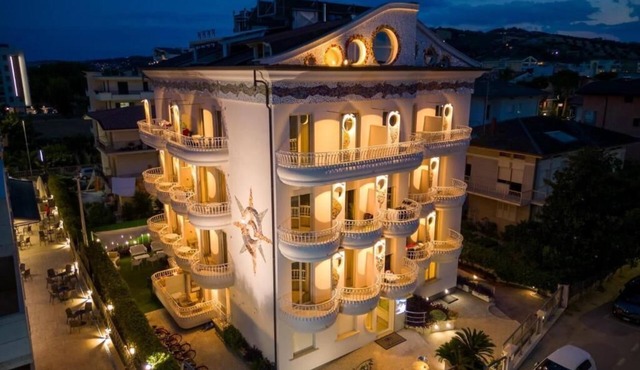 Anchise Mare Holiday Apartments