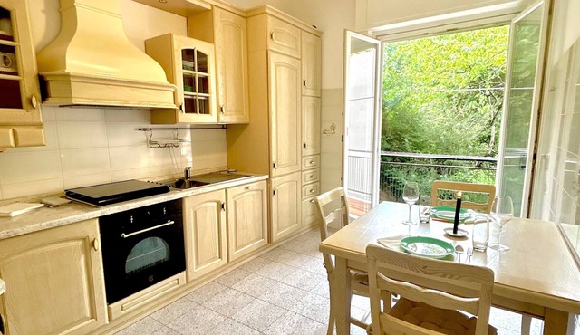 Apartment 5 minutes' walk from Ferraris stadium and 3 km from the city center