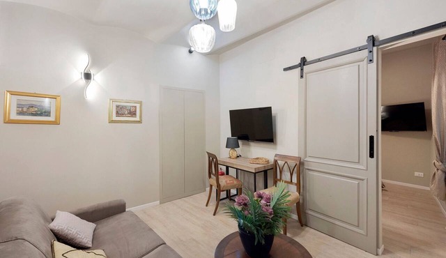 Apartment 'A Due Passi Dal Teatro' with Wi-Fi and Air Conditioning