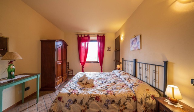 Apartment 'Agriturismo Chianni - Four-Room' with Pool, Private Terrace and Wi-Fi