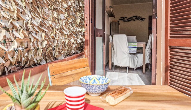 Apartment 'Bilocale Scirocco De Luxe' with Private Terrace and Air Conditioning