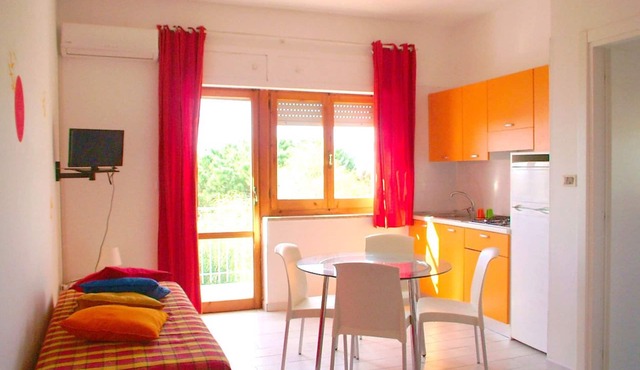 Apartment by the sea in residence with swimming pool, tennis