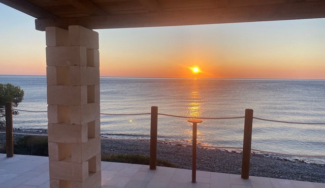 Apartment 'Cala Galatea 2' with Sea View, Private Terrace and Wi-Fi