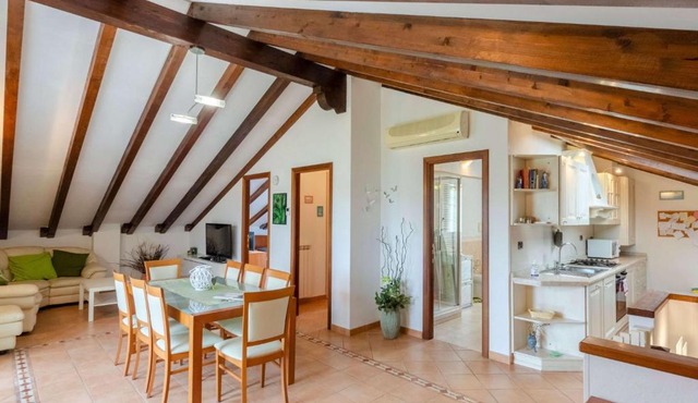 Apartment Ca du Pescou Charmantes Dachgeschoss in San Massimo by Interhome
