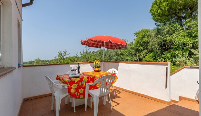 Apartment 'Ciliegio' with Sea View, Private Terrace and Wi-Fi