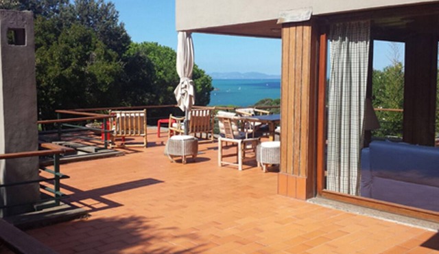 Apartment in villa with panorama on the gulf of Punta Ala