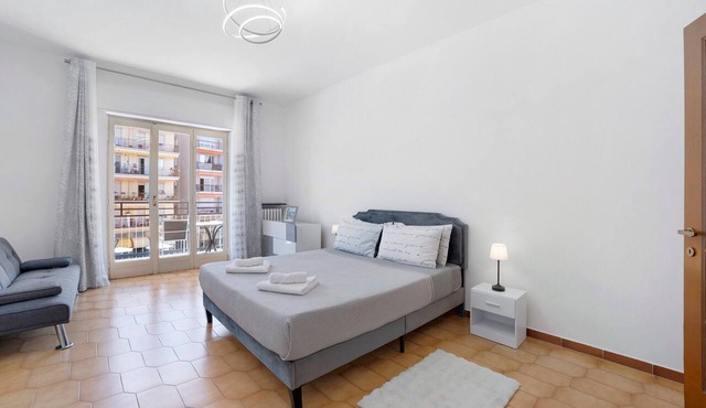 Apartment 'Isabella' with Balcony, Wi-Fi and Air Conditioning