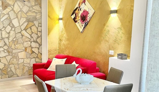 Apartment "Minu' House - Gold Room 2" with Shared Garden & Wi-Fi