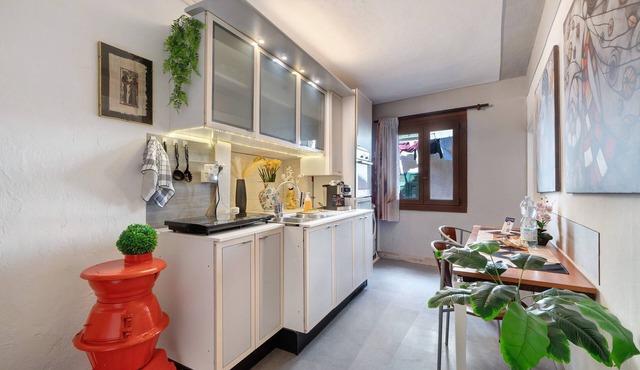 Apartment 'Museum View B' with Wi-Fi and Air Conditioning