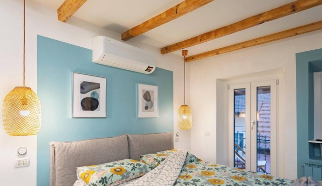 Apartment 'Nido Blu - Cosy Home' with Lake View, Wi-Fi and Air Conditioning