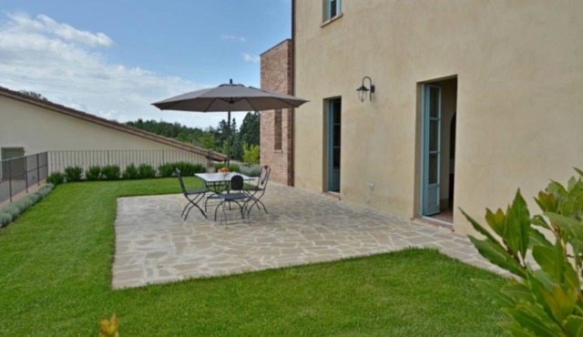 Apartment Pino - 2 bedroom apartment in Tuscany