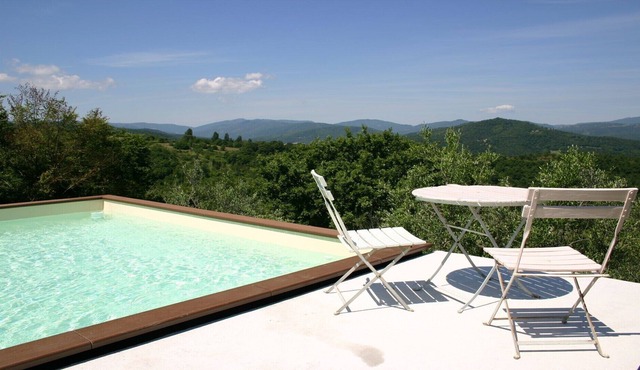 Apartment Ulivo (sleeps 2 - 4 + cot)