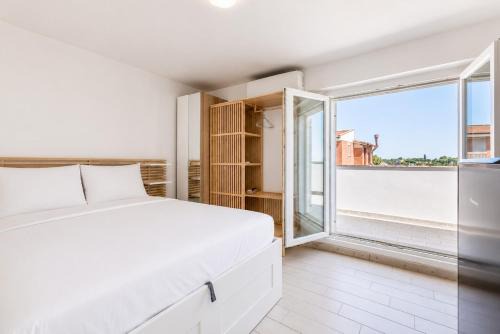 Apartment with a view near Ospedale St Pietro