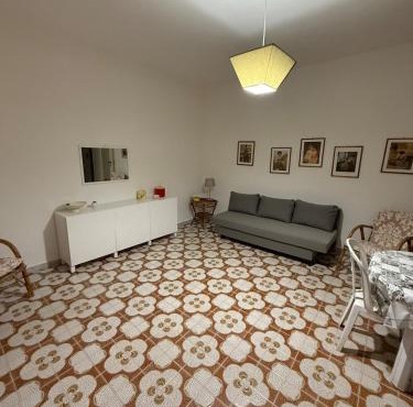 Apartment with sea access