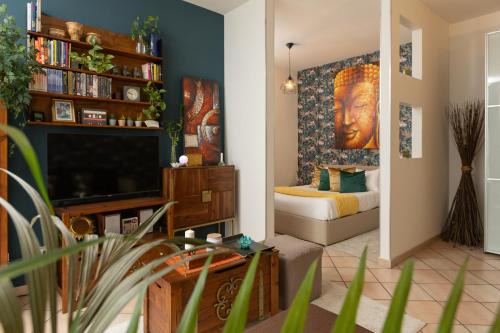 Artstay - The Zen Cozy Haven