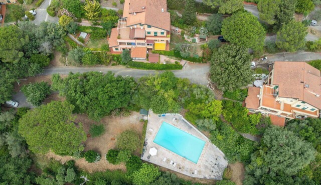 Beautiful apartment for 4 people with A/C, pool, WIFI, TV and patio