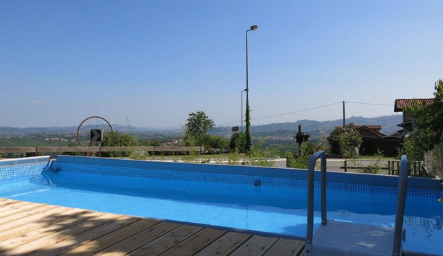 Beautiful apartment for 2 people with WIFI, pool, TV, patio and pets allowed