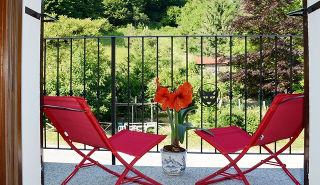 Beautiful apartment for 5 guests with WIFI, TV, patio, pets allowed and panoramic view