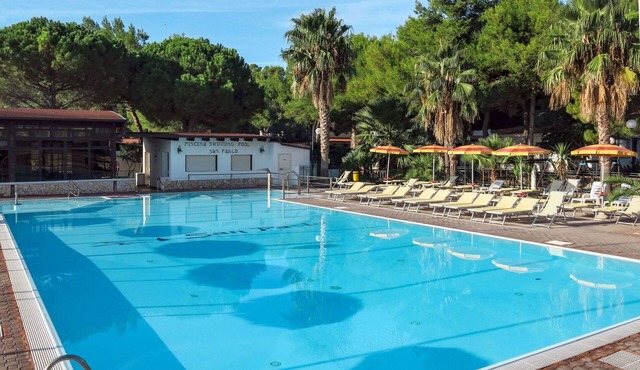 Beautiful apartment in villa for 2 people with pool, A/C, WIFI, TV, terrace and pets allowed