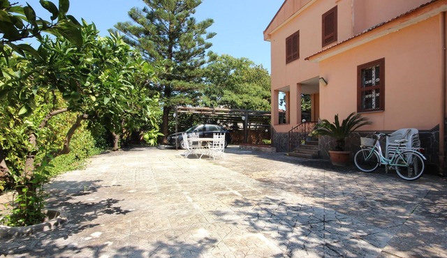 Beautiful home in Capaccio Scalo with WiFi