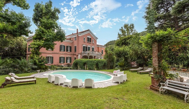 Beautiful home in Salerno with WiFi