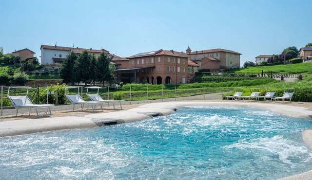 Beautiful private villa with WIFI, hot tub, A/C, private pool, TV, terrace and panoramic view