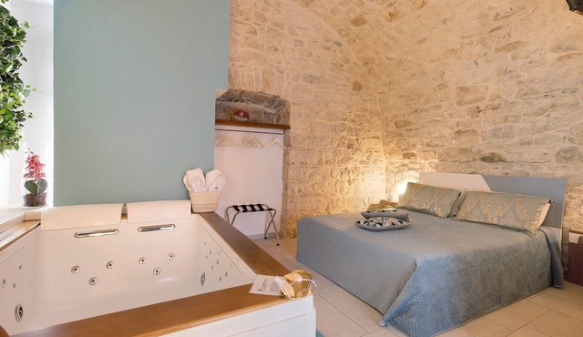 Bed and Breakfast 'Eclissi Suite' with Sea View and Air Conditioning