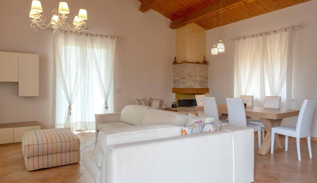 Belvilla by OYO Villa Clea