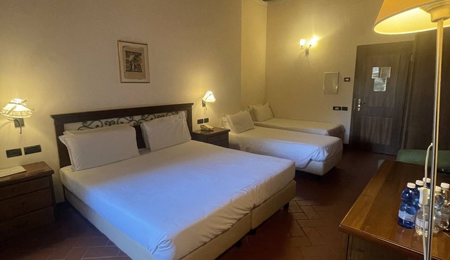 Bes Hotel La Muratella