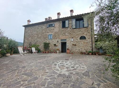 Borgo Cartigliano near Florence in Chianti Rufina