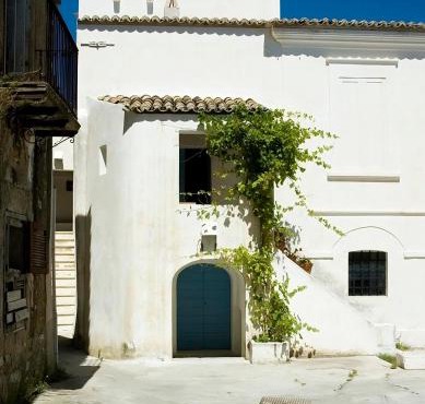 BORGO PETELIA, Casa Fazio, Antica piccola casa con loggia e scala esterna