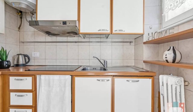 CA17 [Central-Cathedral] Central Maxi Apartment