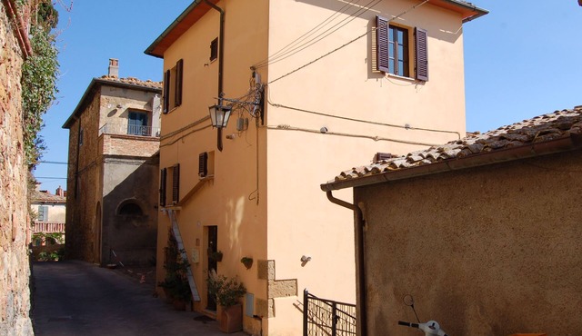 Casa Bohème Atelier- Holiday apartment in a village in Tuscany
