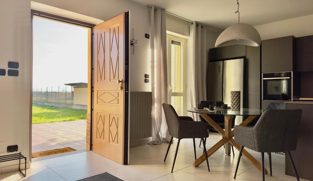 Casa con giardino tra Asti e Torino, Relax nel verde