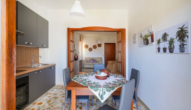 'Casa Merlino - Double Room' with Balcony, Wi-Fi and Air Conditioning