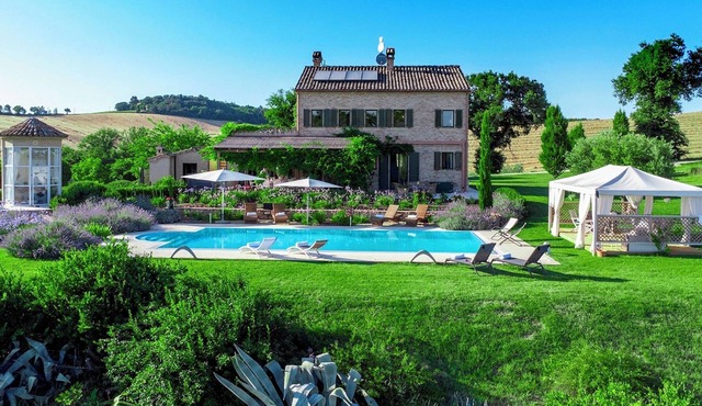 Casa Sant'Elia 7+3, Emma Villas