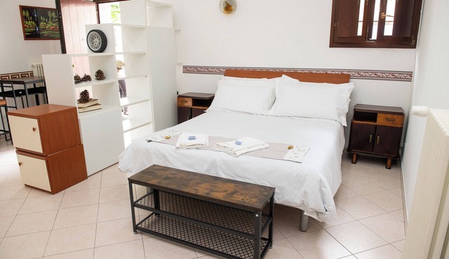 CHARMING STUDIO APARTMENT IN IMOLA WITH MANY AMENITIES. NEAR THE RACETRACK AND THE HISTORIC DOWNTOWN