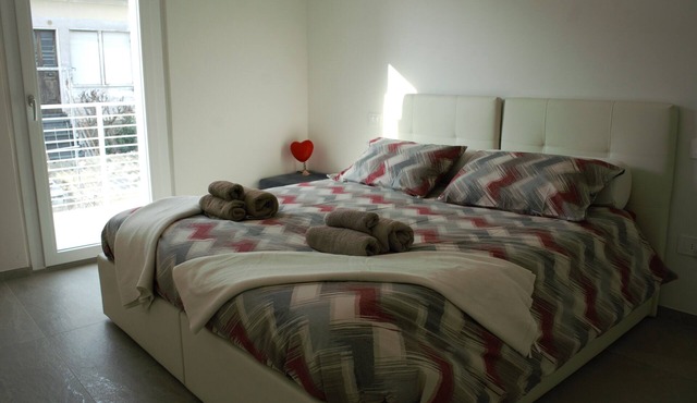 Claire SWeet Home L apartment for groups or families near downtown and sea