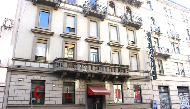 Club Hotel
