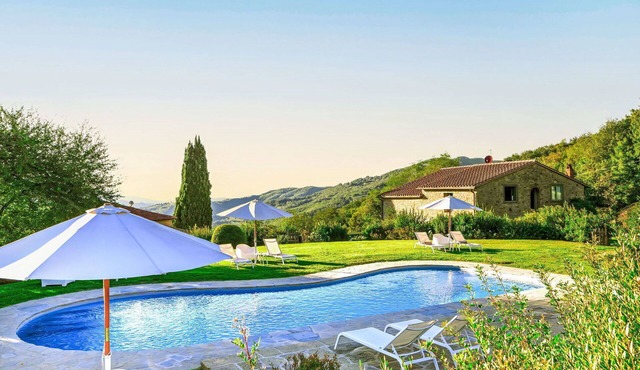 Cosy apartment for 12 people with private pool, A/C, WIFI, TV and panoramic view