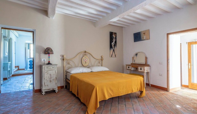 Cosy apartment for 7 guests with WIFI, TV, pets allowed and panoramic view