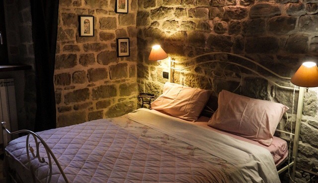Cosy apartment in villa for 5 people with WIFI, TV and pets allowed, close to Ascoli Piceno