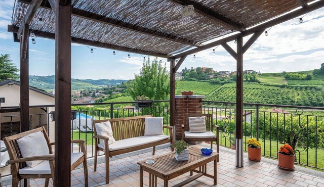 Cosy apartment for 6 people with WIFI, pool, TV, terrace and panoramic view