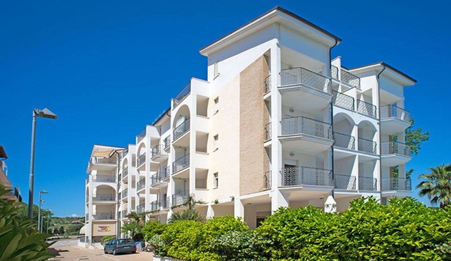 Cosy apartment for 6 guests with A/C, pool, WIFI, TV, terrace and pets allowed